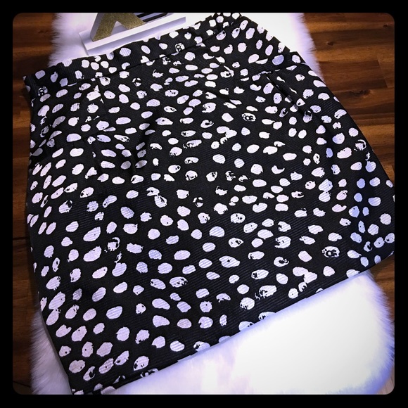 NWOT Forever 21 Black & White Print Skirt w/ Pockets Small - Picture 5 of 11